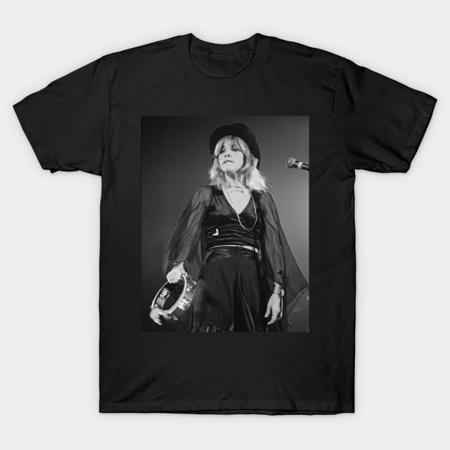 Stevie Nicks / 1948 T-Shirt by Nakscil